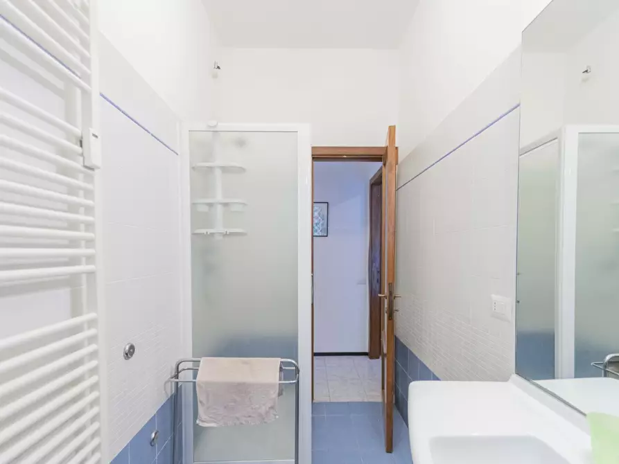 Immagine 10 di Trilocale in vendita  in Via Modena 10 a Lavagna