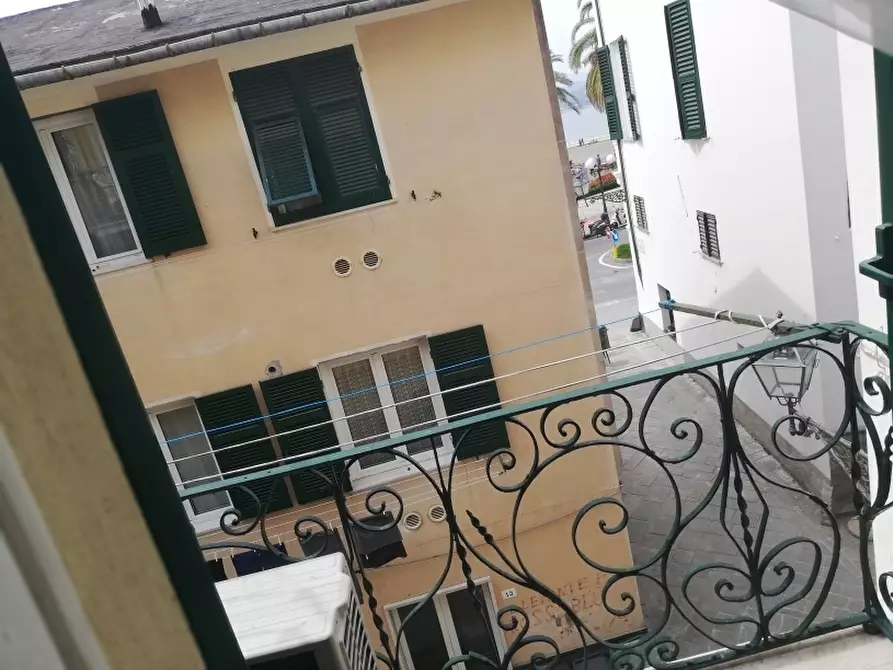 Immagine 17 di Bilocale in vendita  in Via Giuseppe Garibaldi 32 a Sestri Levante