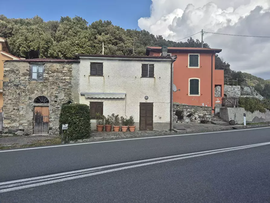 Immagine 5 di Trilocale in vendita  in Strada Statale 1 9 a Deiva Marina