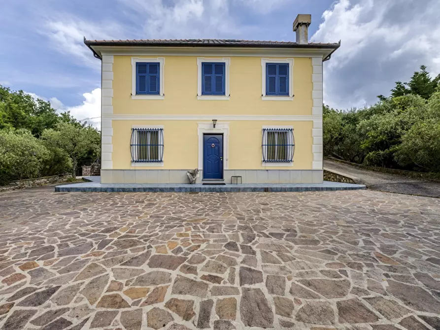 Immagine 2 di Villa in vendita  in Via Novano 8 a Casarza Ligure