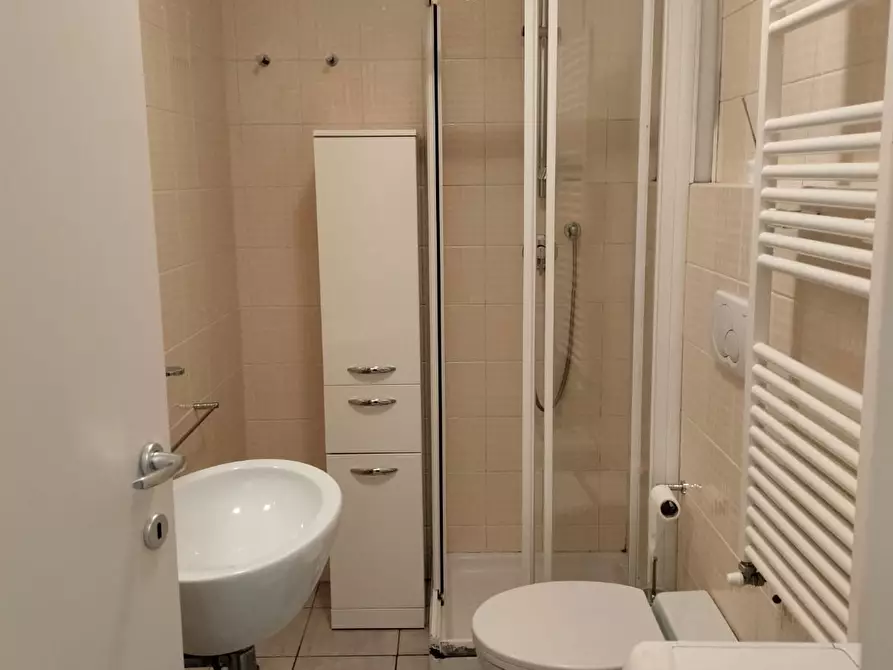 Immagine 12 di Bilocale in affitto  a Livorno