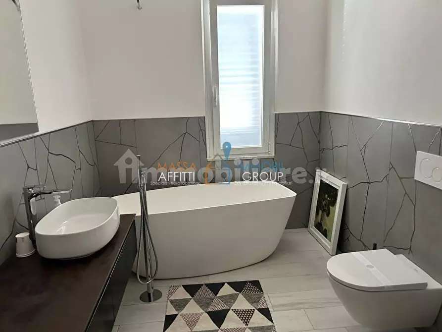 Immagine 15 di Porzione di casa in vendita  in Via Gorizia 21 a Massa