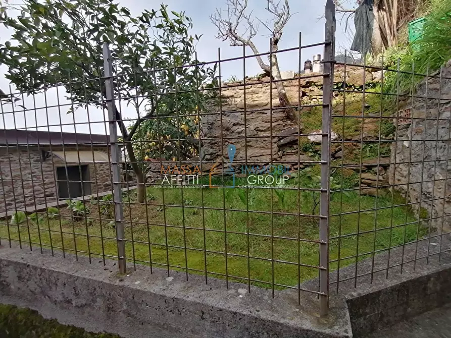 Immagine 25 di Villetta a schiera in vendita  in Via Bergiola 109 a Massa