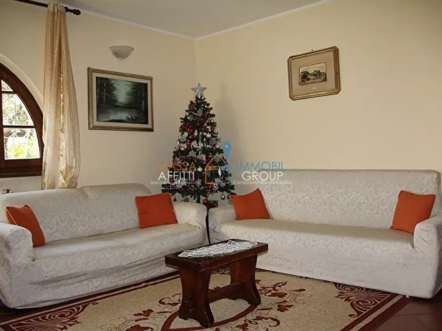 Immagine 9 di Villa in vendita  in Via Romana 2 a Pietrasanta