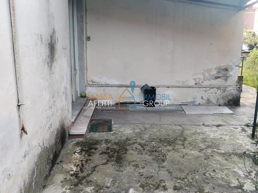 Immagine 6 di Casa indipendente in vendita  in Via Petroniano 10 a Massa