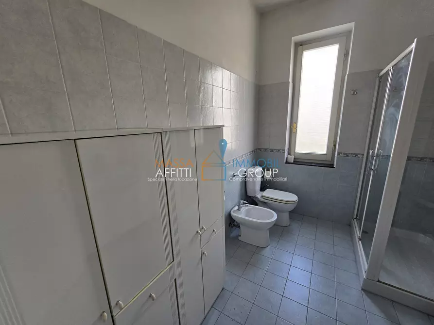 Immagine 25 di Pentalocale in affitto  in Via Giuseppe Garibaldi 10 a Carrara