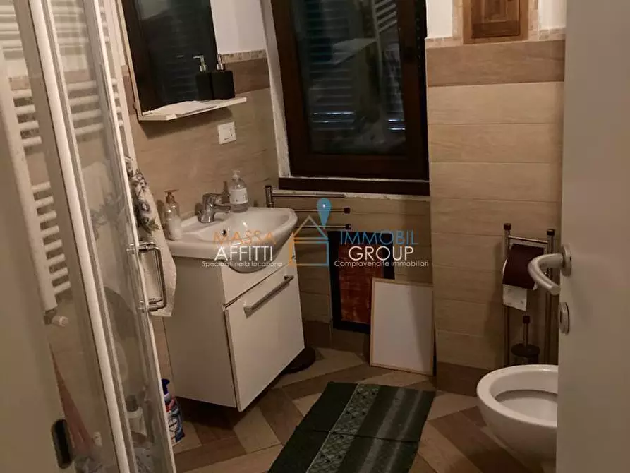 Immagine 10 di Bilocale in affitto  in Viale Potrignano 22 a Carrara