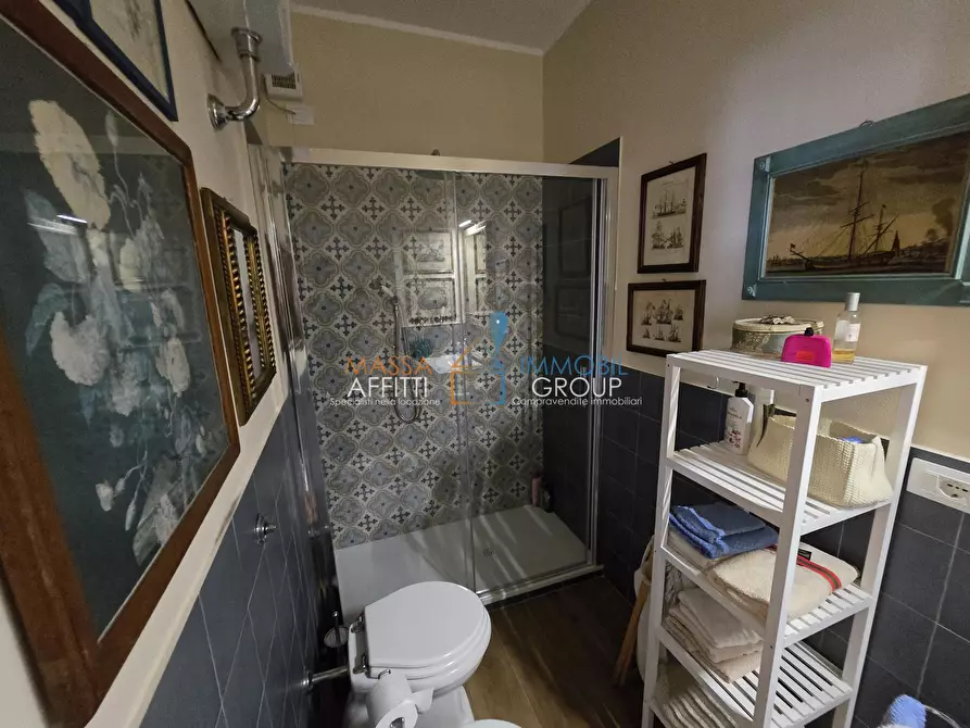 Immagine 18 di Bilocale in vendita  in Via dei Mille 69 a Carrara