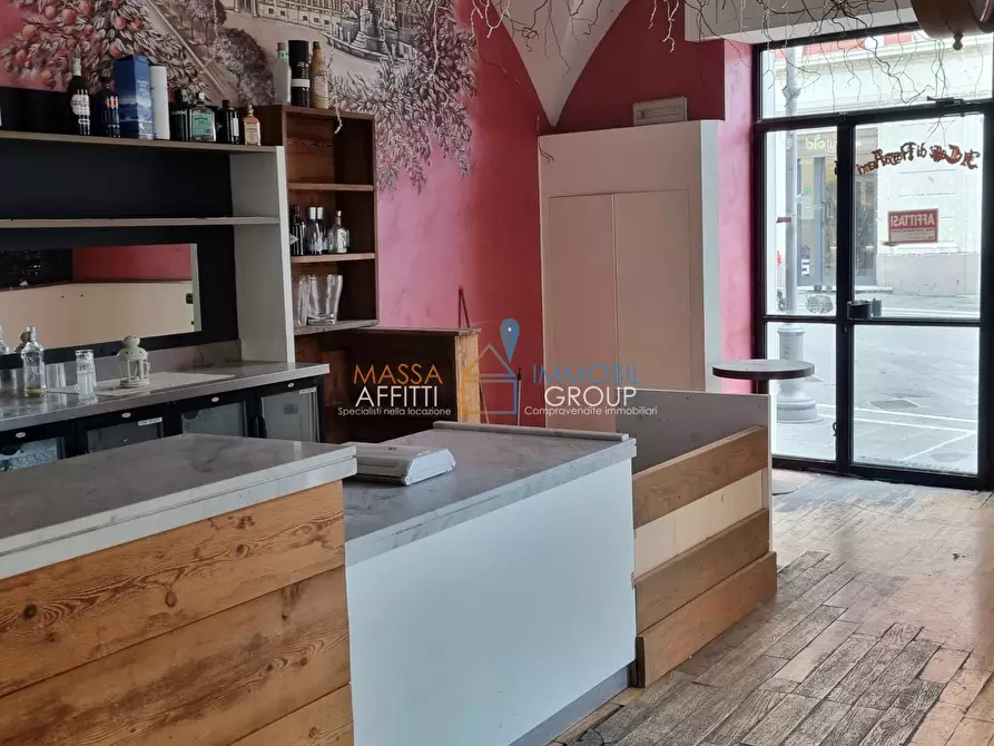 Immagine 5 di Locale commerciale in affitto  in Via Mura Nord 18 a Massa