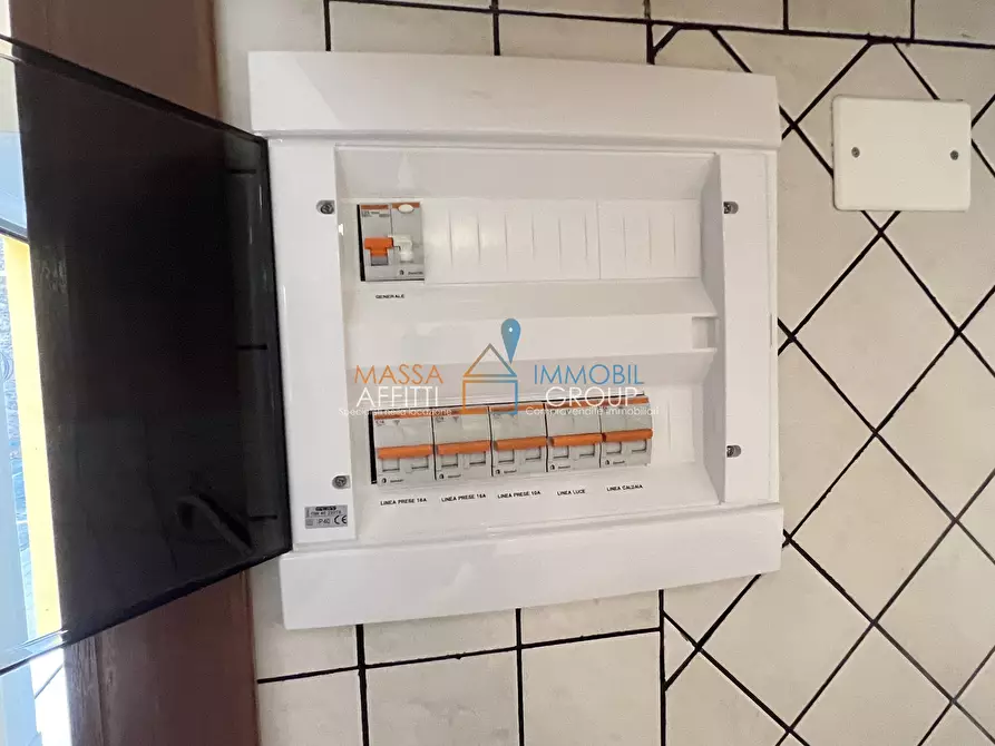 Immagine 6 di Trilocale in vendita  in Viale Giacomo Puccini 4 a Massa