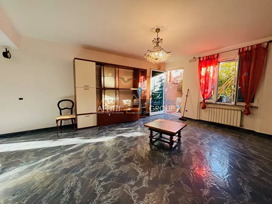 Immagine 11 di Villetta a schiera in vendita  in Via Due Madonne 32 a Massa