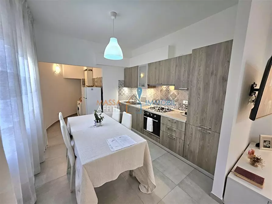 Immagine 4 di Quadrilocale in vendita  in Via Bassagrande 31 a Carrara