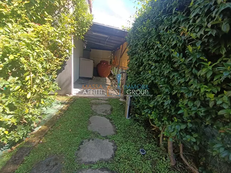 Immagine 91 di Porzione di casa in vendita  in Via del Conte 30 a Montignoso