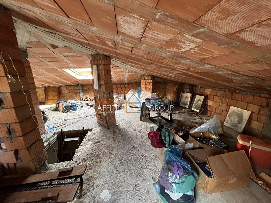 Immagine 31 di Terratetto in vendita  a Massa