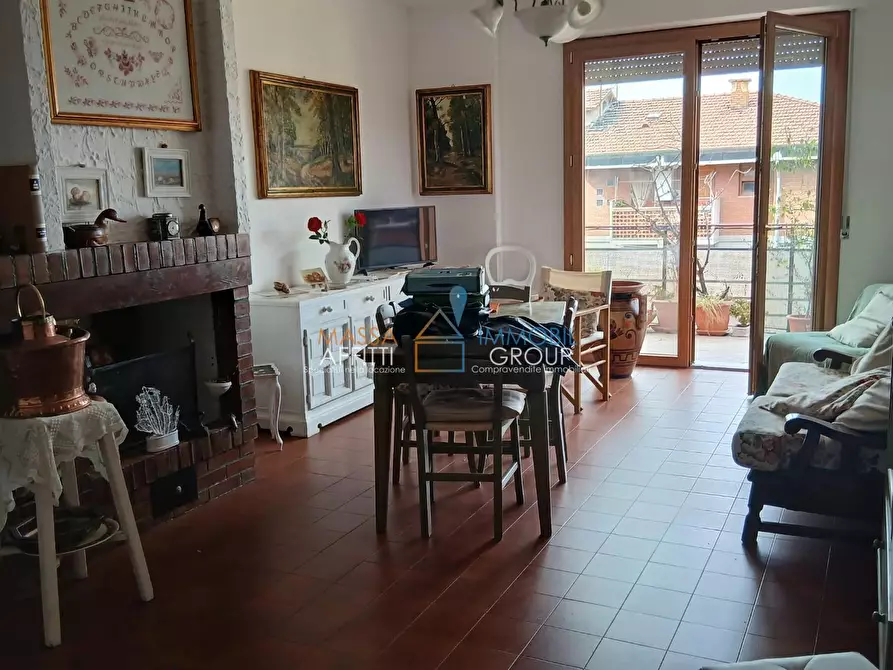 Immagine 6 di Quadrilocale in vendita  in Via Marina Vecchia 92 a Massa