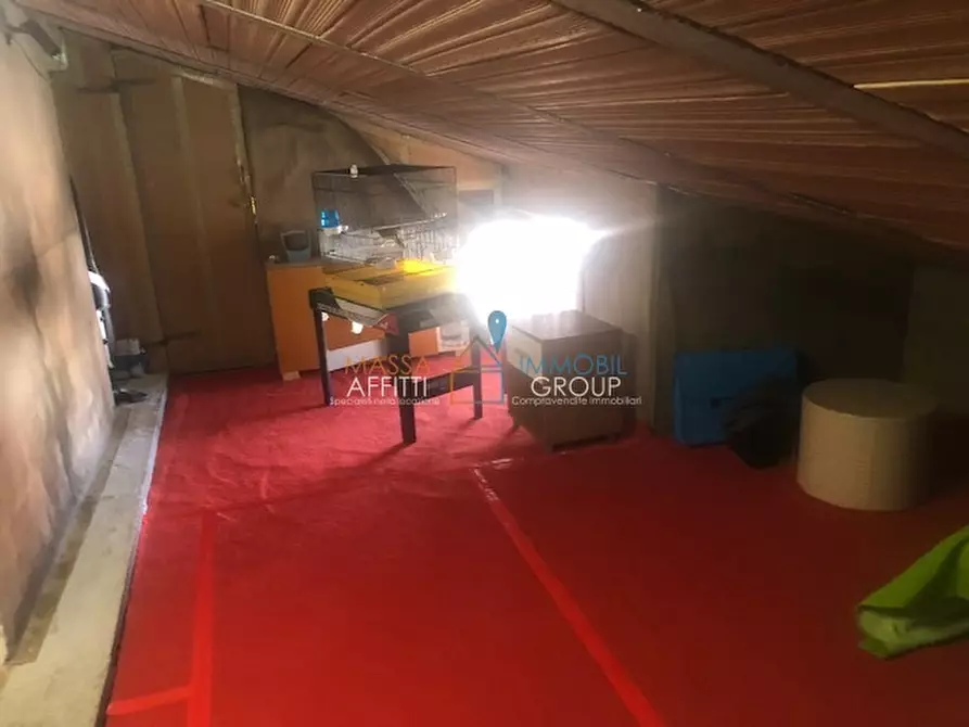 Immagine 46 di Villetta a schiera in vendita  in Via Puliche 308 a Massa