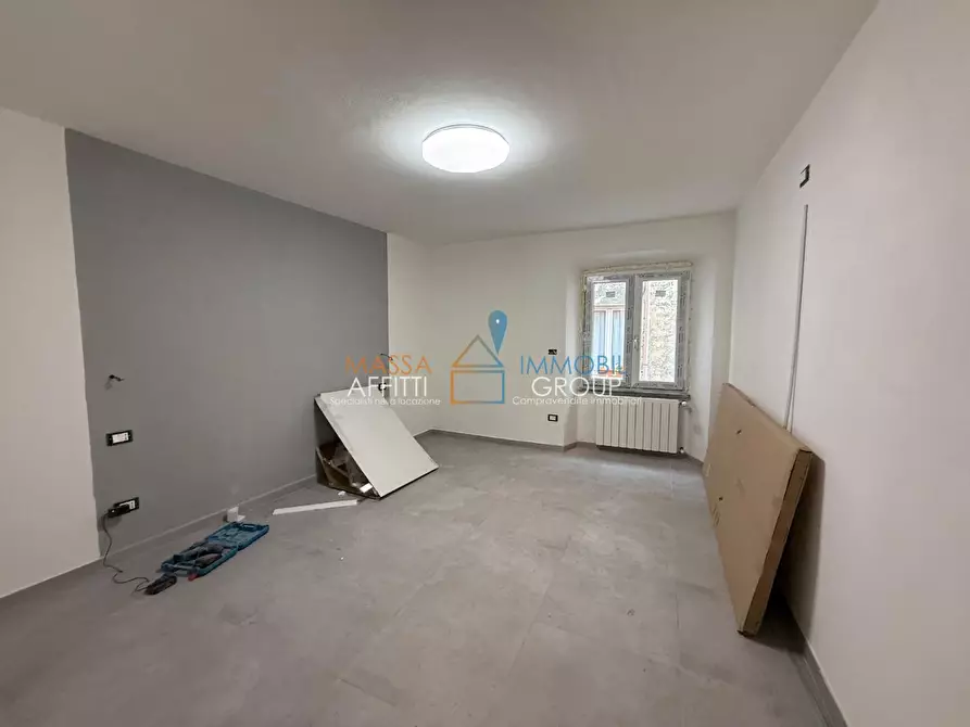 Immagine 3 di Quadrilocale in vendita  in Via Magenta 10 a Massa