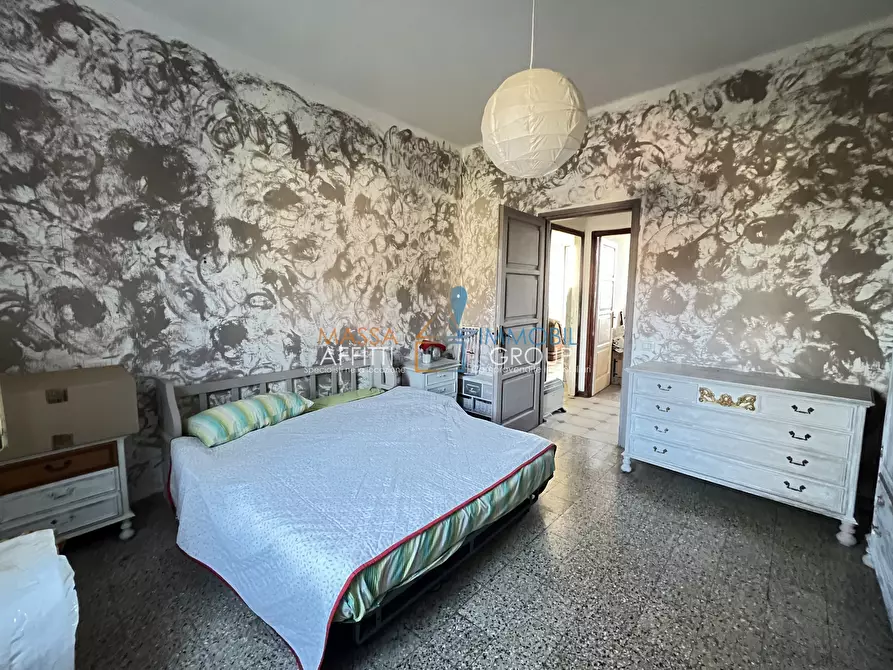 Immagine 16 di Quadrilocale in vendita  in Via G. Carducci 169 a Massa