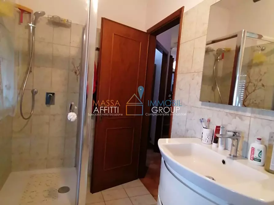 Immagine 19 di Villetta a schiera in vendita  in Via Bergiola 109 a Massa