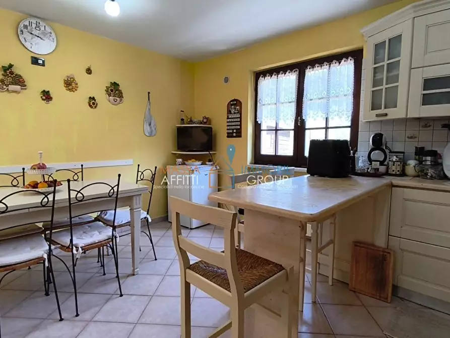 Immagine 8 di Porzione di casa in vendita  in Via Fantiscritti 24 a Carrara