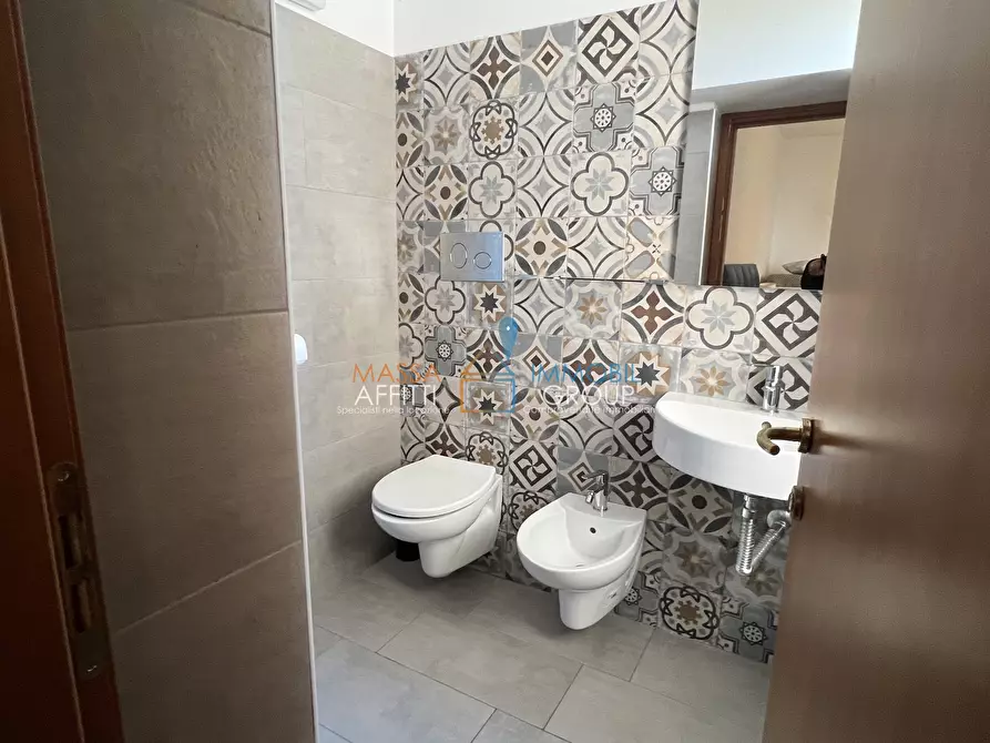 Immagine 19 di Palazzo in vendita  in Viale Ermenegildo Pistelli 70 a Camaiore