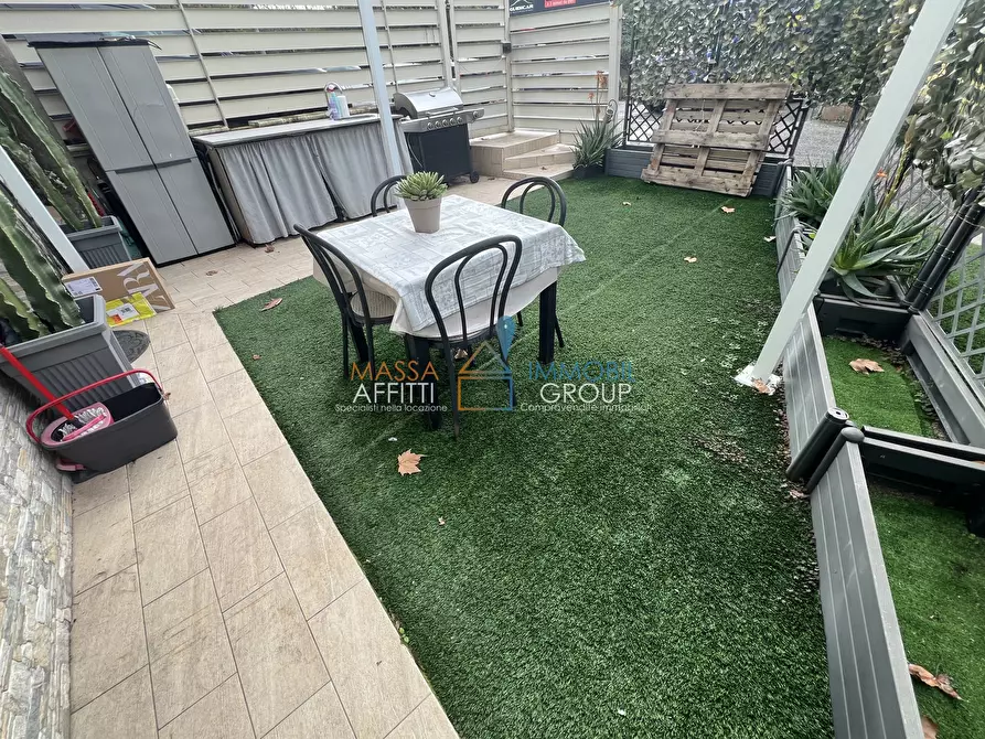 Immagine 4 di Casa indipendente in vendita  in Via della Gora 88 a Massa