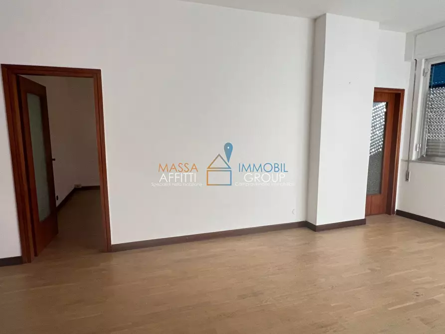 Immagine 3 di Ufficio in affitto  in Via Cavour 3 a Carrara