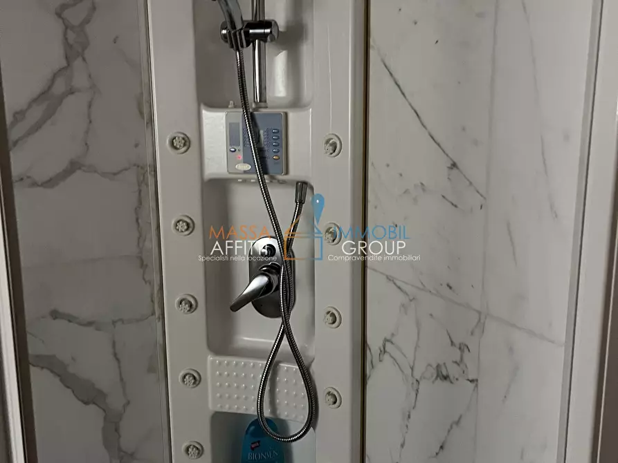 Immagine 29 di Villa in vendita  in Via San Lorenzo 70 a Massa