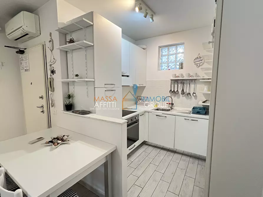 Immagine 4 di Trilocale in vendita  in Via Poveromo 20 a Massa