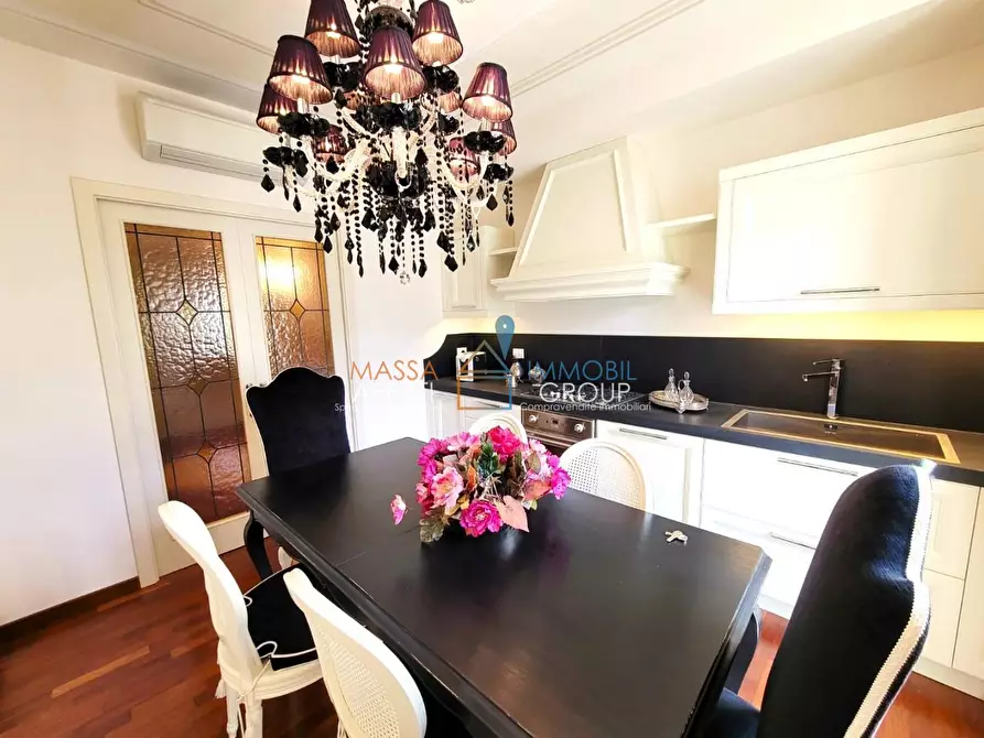 Immagine 8 di Appartamento in vendita  in Villaggio Apuano 51 a Massa