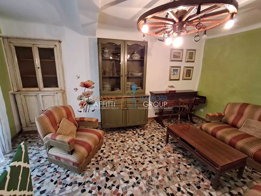 Immagine 6 di Porzione di casa in vendita  in Via dei Colli 141 a Massa