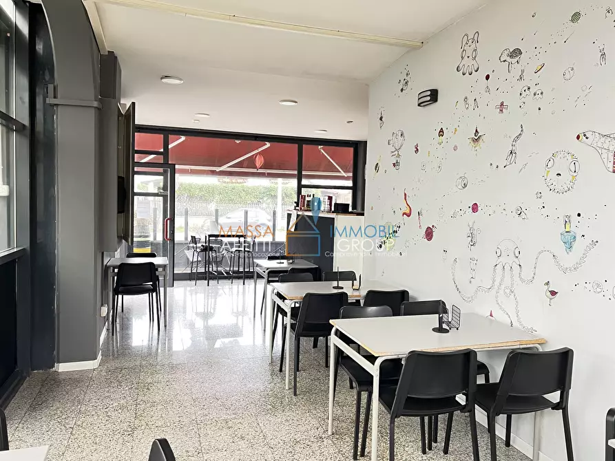 Immagine 11 di Pizzeria / Pub in vendita  in Via degli Oliveti 12 a Massa