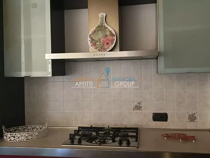 Immagine 5 di Bilocale in vendita  in Via Eugenio Montale 10B a Carrara