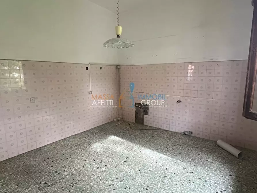 Immagine 13 di Casa indipendente in vendita  in Via del Casone 24 a Massa