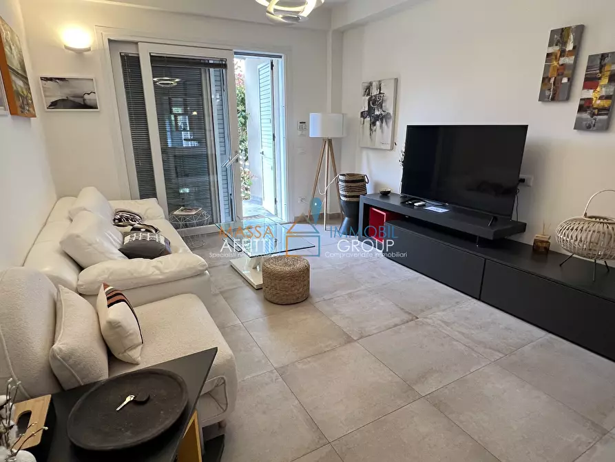 Immagine 18 di Quadrilocale in vendita  in Via Cateratte 81 a Montignoso