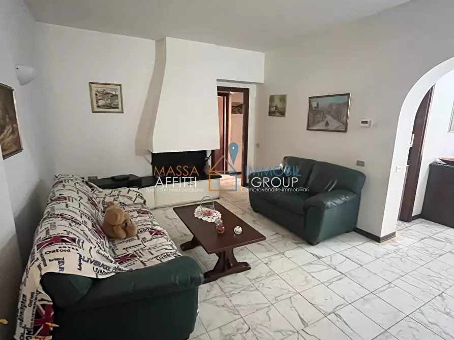 Immagine 3 di Pentalocale in vendita  in Viale XX Settembre 260A a Carrara