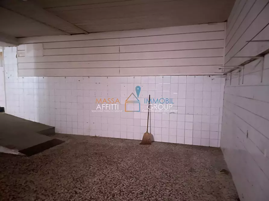 Immagine 26 di Locale commerciale in vendita  in Piazza Giordano Bruno 18 a Pietrasanta