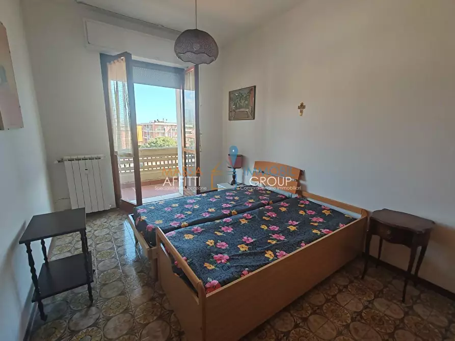 Immagine 11 di Quadrilocale in vendita  in Viale Galileo Galilei 80 a Carrara