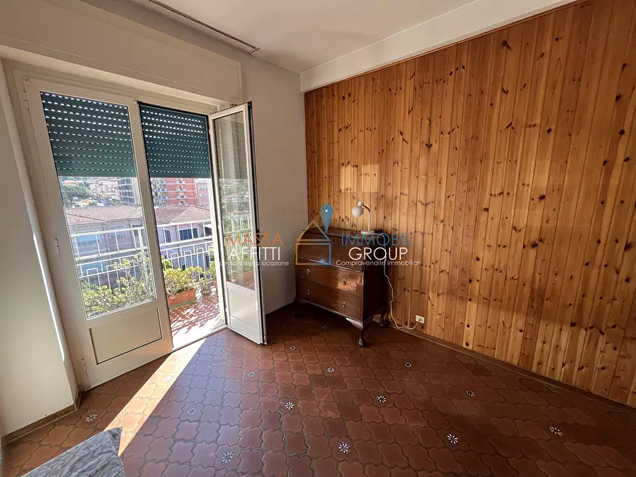 Immagine 11 di Pentalocale in vendita  in Via Giorgini G. Battista 1 a Massa