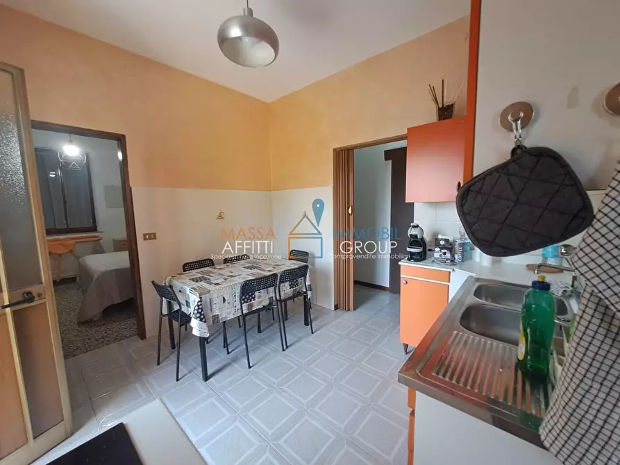 Immagine 12 di Casa indipendente in vendita  in Via Pietrasanta 66 a Massa
