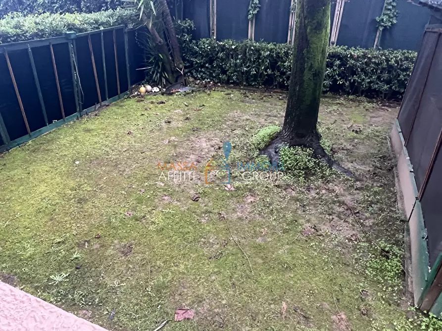 Immagine 48 di Villetta a schiera in vendita  in Via Gioacchino Rossini 14 a Massa