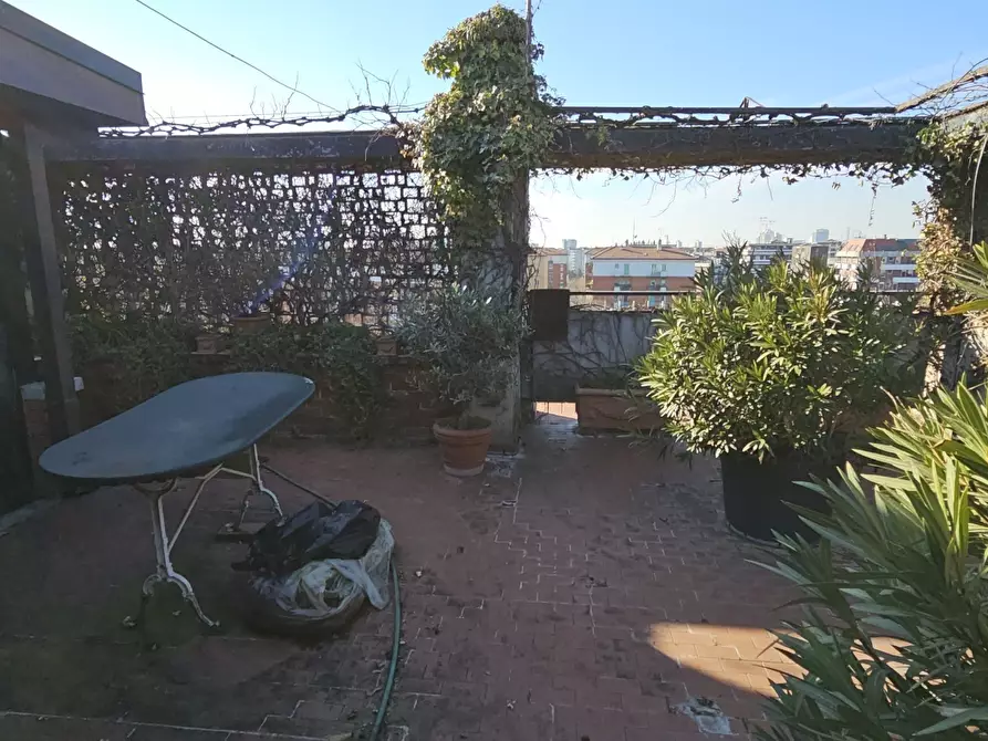 Immagine 27 di Attico in vendita  in viale san gimignano 8 a Milano