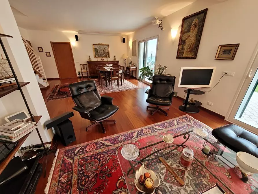 Immagine 2 di Villa in vendita  in via Neghelli 145 a Alassio