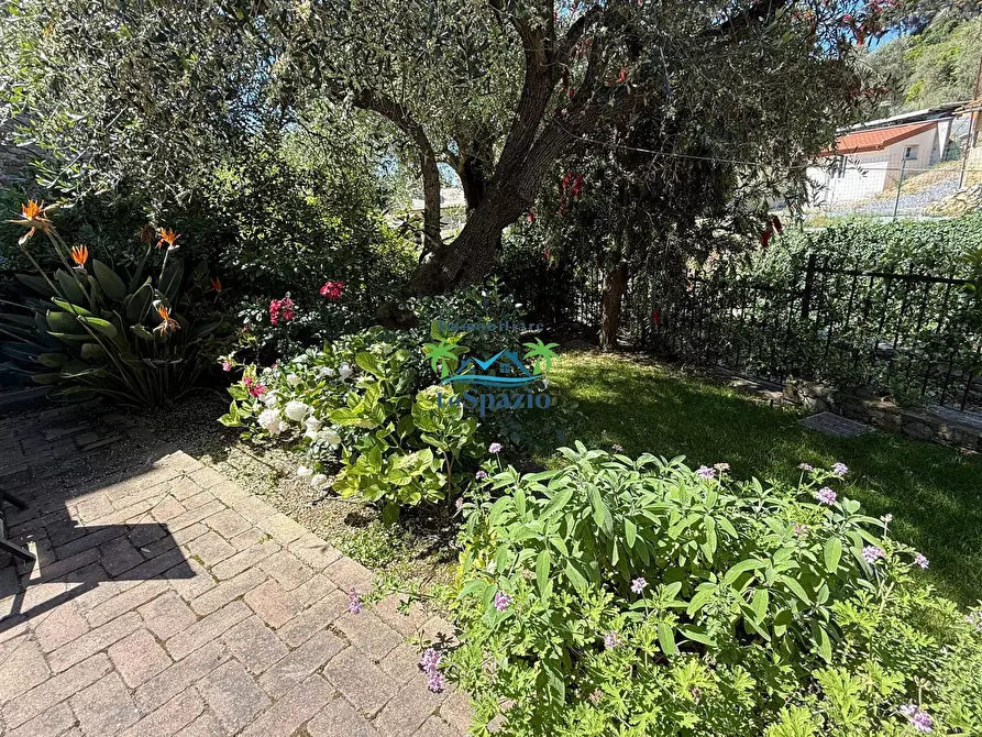 Immagine 24 di Villa in vendita  in via mezzacqua a Andora