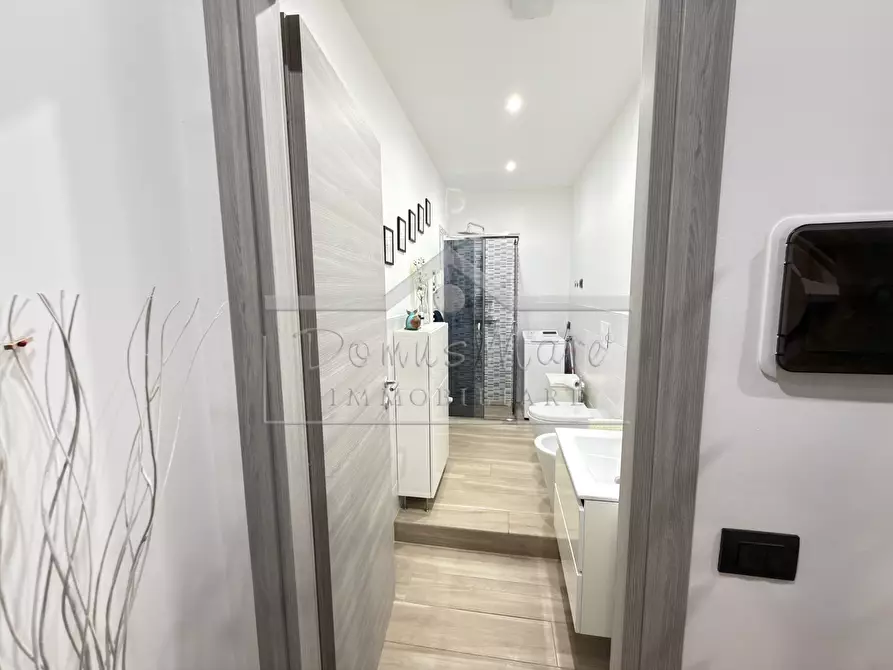 Immagine 31 di Trilocale in vendita  in Corso Tardy e Benech 7 a Savona