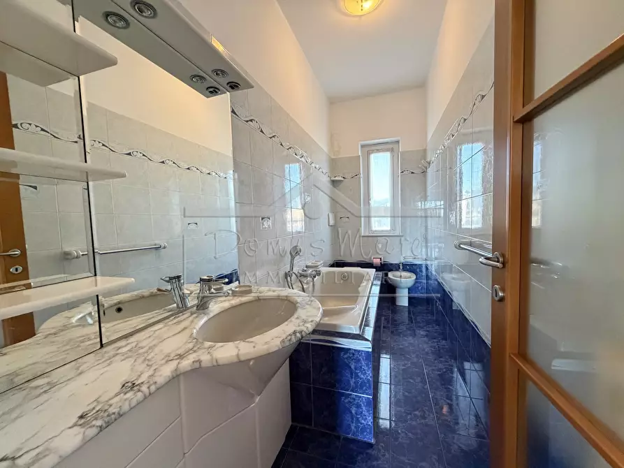 Immagine 23 di Quadrilocale in affitto  a Savona