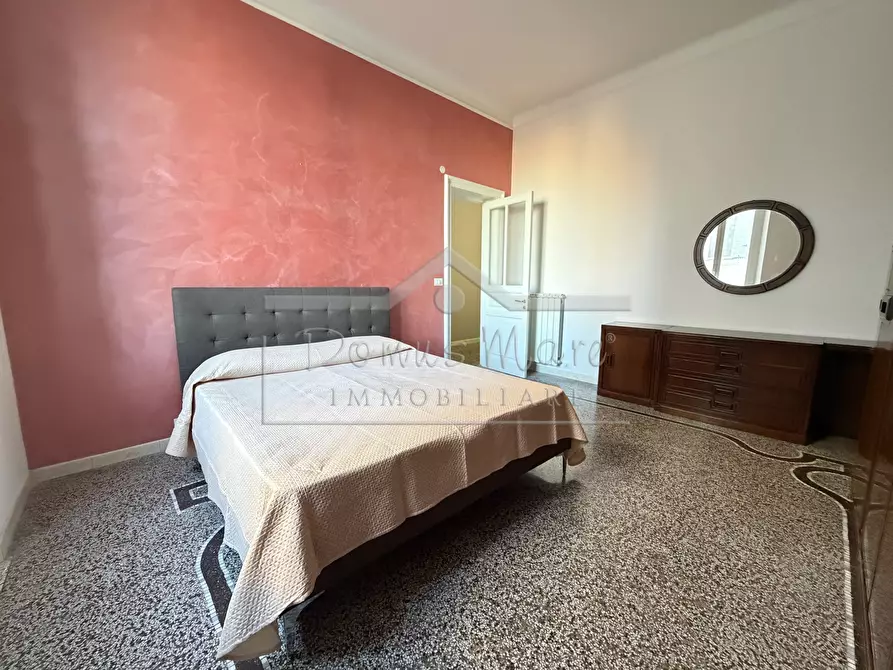 Immagine 11 di Quadrilocale in affitto  a Savona