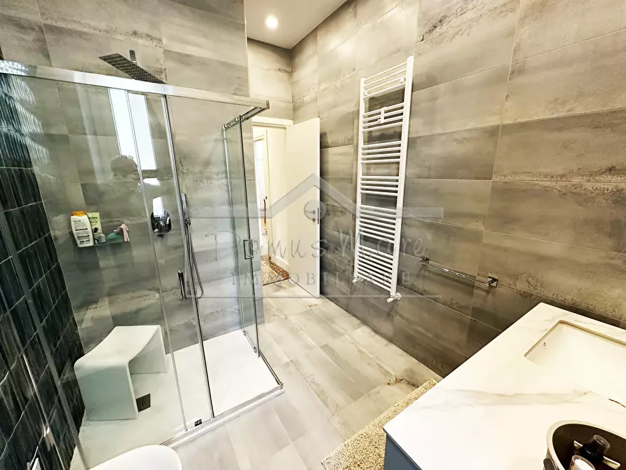 Immagine 29 di Pentalocale in vendita  in Via Beato Ottaviano 4 a Savona