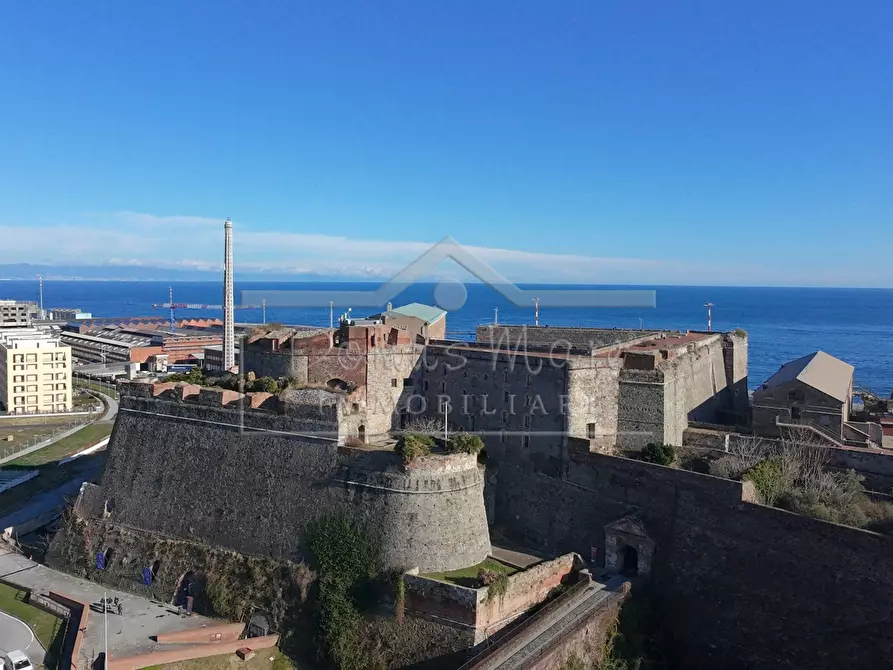 Immagine 3 di Quadrilocale in affitto  a Savona