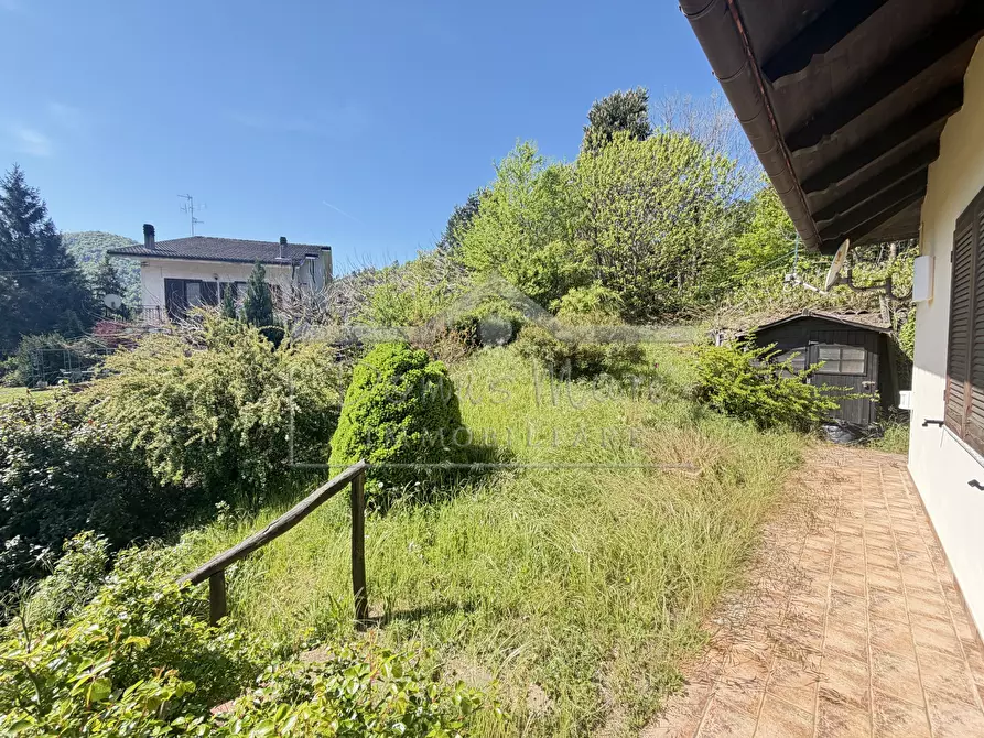 Immagine 40 di Villa in vendita  in Via Cav. Davide Vignolo 6 a Pontinvrea